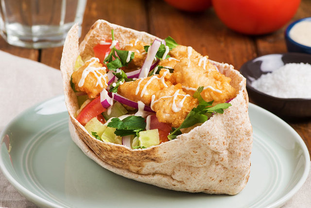 Mediterranean Chicken Pita Wraps