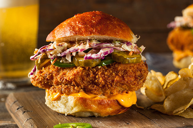 Sandwich au poulet frit tendre du sud